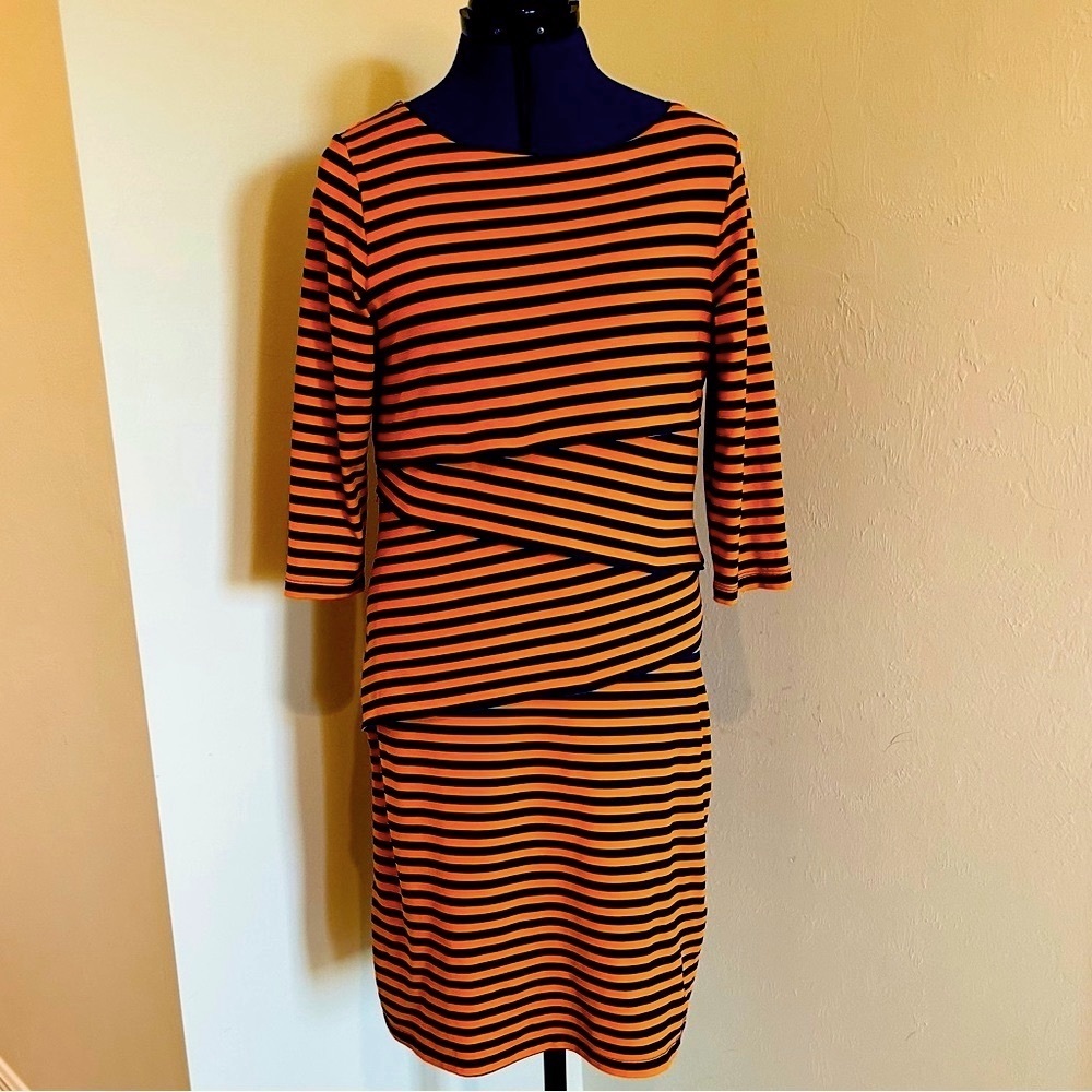 J. McLaughlin Nicola Orange and Navy Dress Gators 
 Miami Syracuse Virginia - Picture 4 of 11